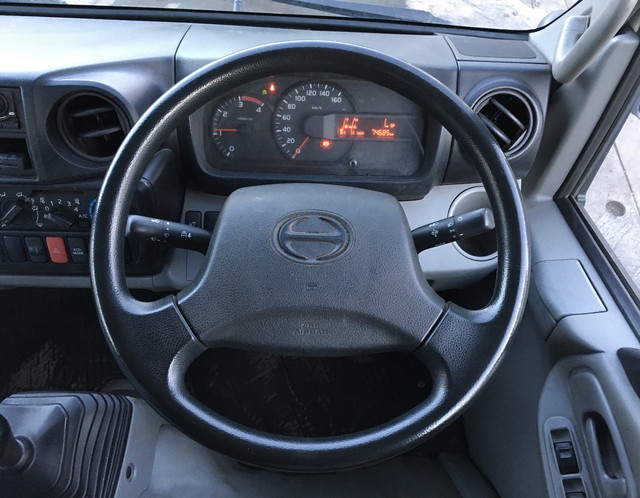 日野デュトロ平ボディ小型（2t・3t）[写真33]