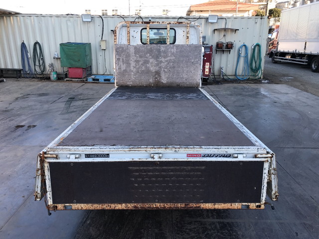 日野デュトロ平ボディ小型（2t・3t）[写真09]