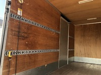 三菱ふそうキャンターアルミバン小型（2t・3t）[写真17]