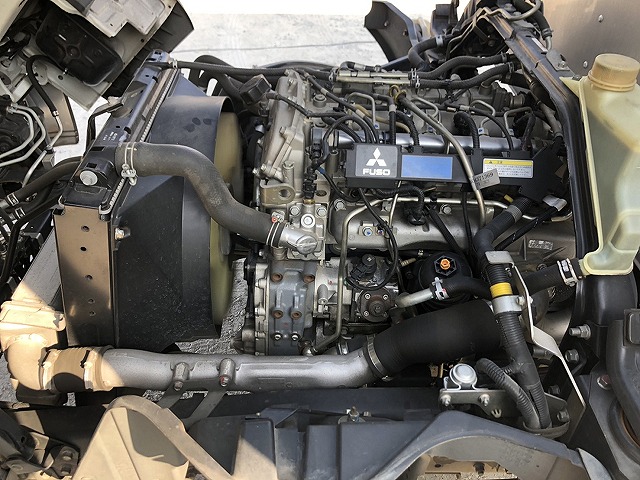 三菱ふそうキャンターアルミバン小型（2t・3t）[写真23]