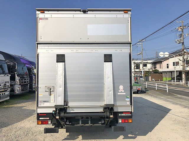 三菱ふそうキャンターアルミバン小型（2t・3t）[写真05]