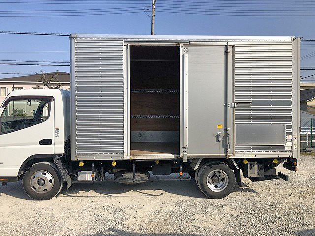 三菱ふそうキャンターアルミバン小型（2t・3t）[写真08]