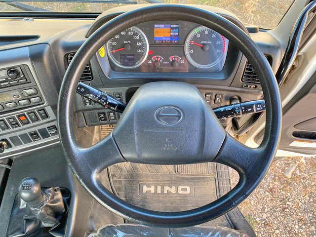 日野プロフィアミキサー車（コンクリートミキサー）大型（10t）[写真37]