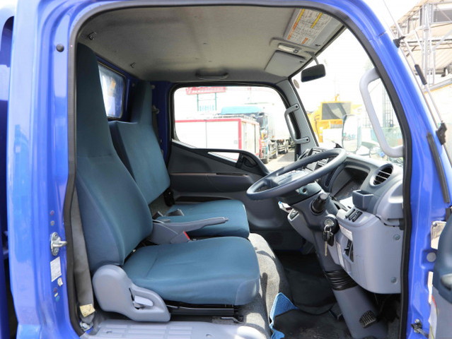 日産アトラス平ボディ小型（2t・3t）[写真17]