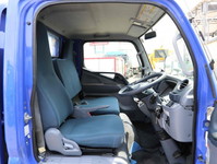 日産アトラス平ボディ小型（2t・3t）[写真17]