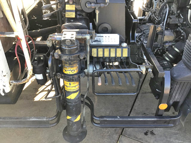 三菱ふそうキャンターヒアブクレーン小型（2t・3t）[写真18]