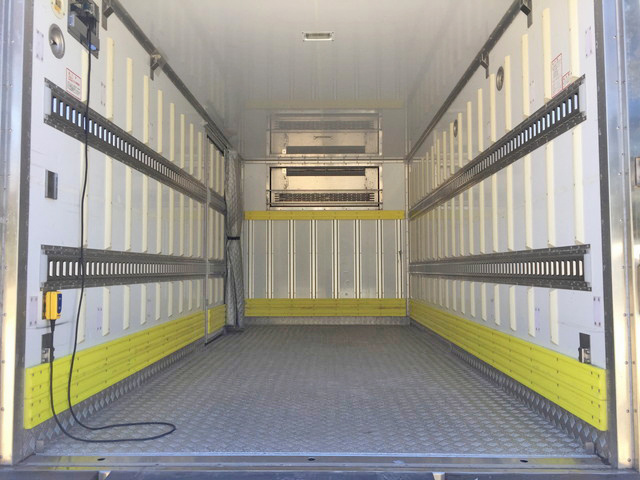 三菱ふそうキャンター冷凍車（冷蔵車）小型（2t・3t）[写真11]