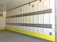 三菱ふそうキャンター冷凍車（冷蔵車）小型（2t・3t）[写真13]