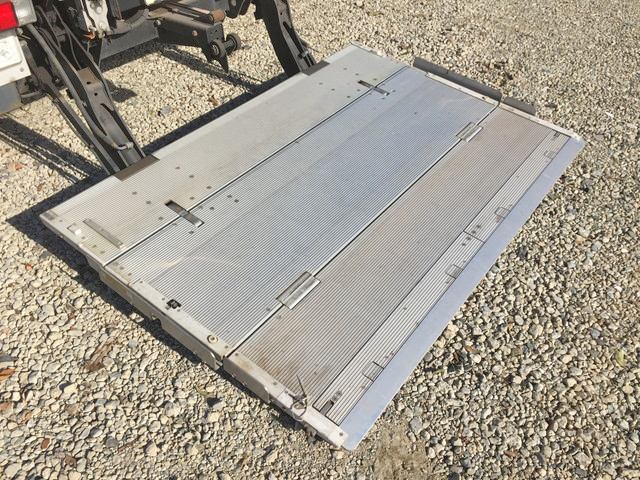 三菱ふそうキャンター冷凍車（冷蔵車）小型（2t・3t）[写真17]