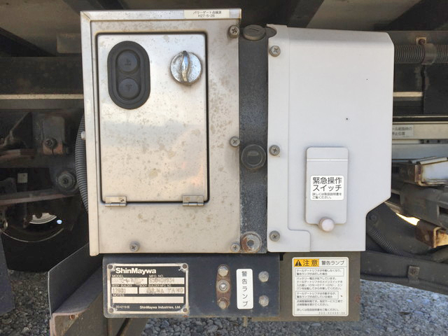 三菱ふそうキャンター冷凍車（冷蔵車）小型（2t・3t）[写真18]