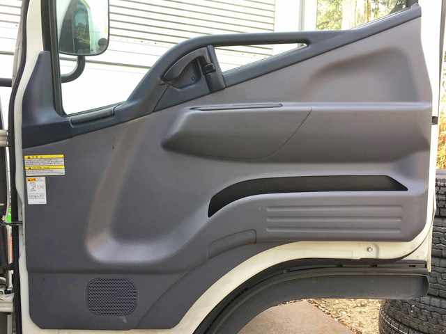 三菱ふそうキャンター冷凍車（冷蔵車）小型（2t・3t）[写真30]