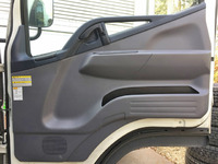 三菱ふそうキャンター冷凍車（冷蔵車）小型（2t・3t）[写真30]