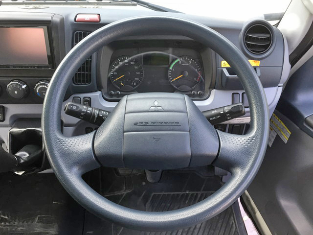 三菱ふそうキャンター冷凍車（冷蔵車）小型（2t・3t）[写真36]