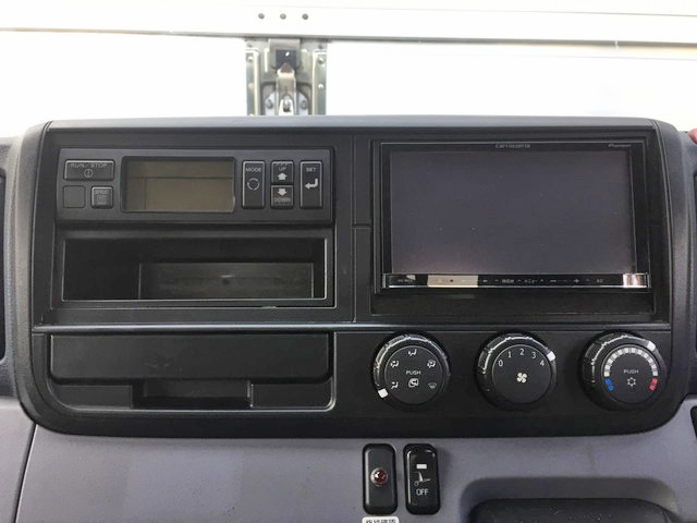 三菱ふそうキャンター冷凍車（冷蔵車）小型（2t・3t）[写真37]