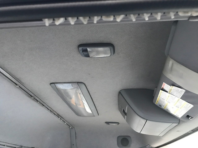 UDトラックスクオントレーラーヘッド（トラクターヘッド）大型（10t）[写真18]