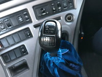 UDトラックスクオントレーラーヘッド（トラクターヘッド）大型（10t）[写真23]