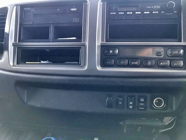 日野レンジャーアルミウイング中型（4t）[写真28]