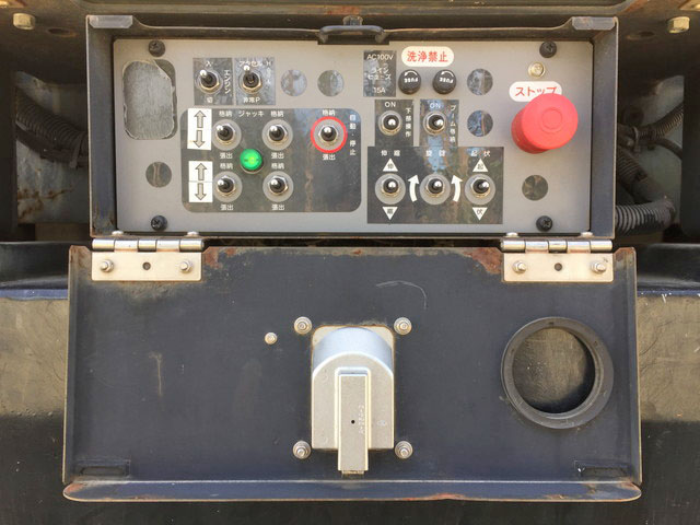 いすゞエルフ高所作業車小型（2t・3t）[写真16]