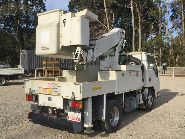 いすゞエルフ高所作業車小型（2t・3t）[写真02]