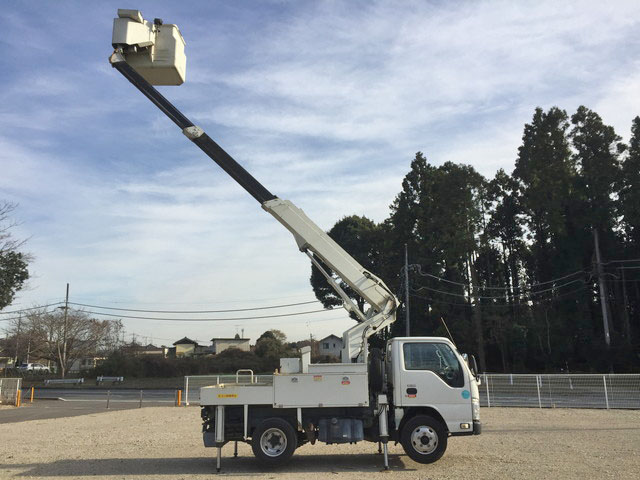 いすゞエルフ高所作業車小型（2t・3t）[写真06]