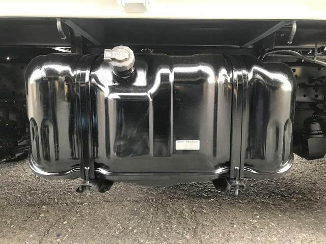 いすゞエルフダンプ小型（2t・3t）[写真23]