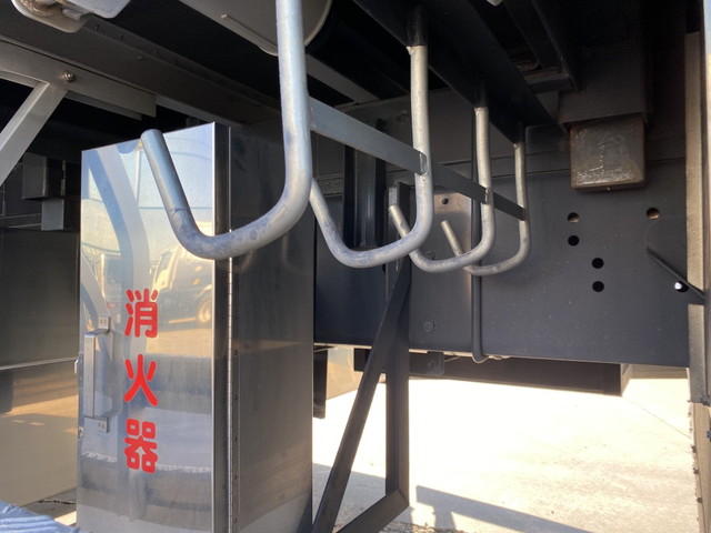 いすゞギガアルミブロック大型（10t）[写真11]