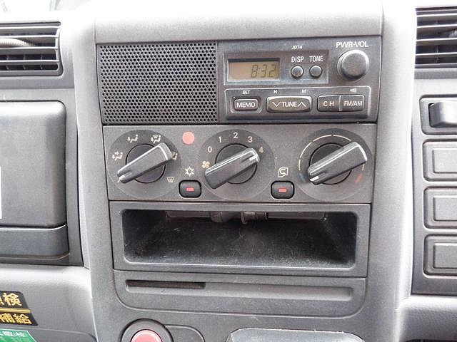 三菱ふそうキャンタークレーン3段小型（2t・3t）[写真25]