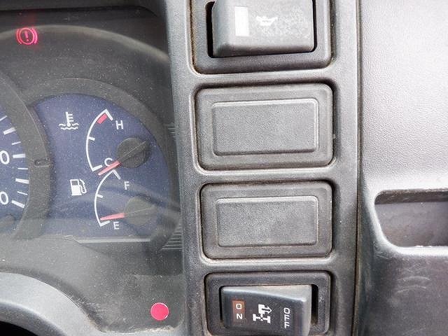 三菱ふそうキャンタークレーン3段小型（2t・3t）[写真26]