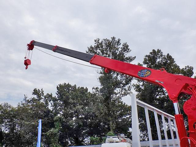 三菱ふそうキャンタークレーン3段小型（2t・3t）[写真09]