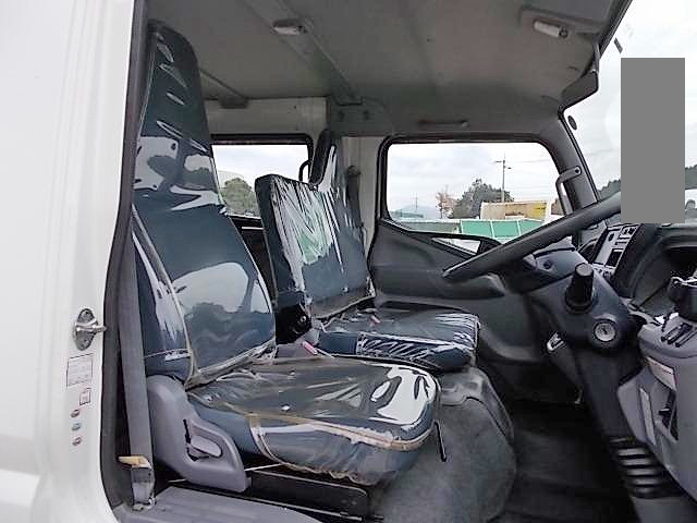 三菱ふそうキャンターダブルキャブ（Wキャブ）小型（2t・3t）[写真24]