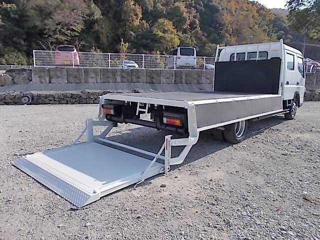 三菱ふそうキャンターダブルキャブ（Wキャブ）小型（2t・3t）[写真04]