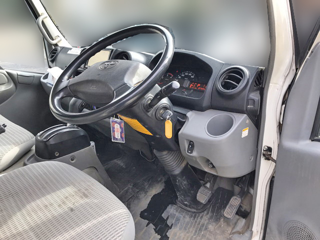 トヨタダイナ平ボディ小型（2t・3t）[写真20]