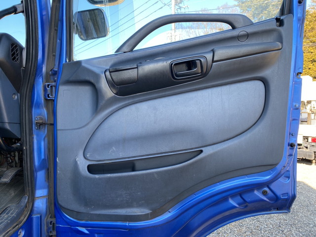 日野プロフィアアルミウイング大型（10t）[写真26]