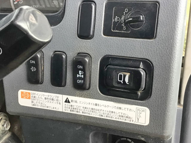 三菱ふそうファイターダンプ中型（4t）[写真31]