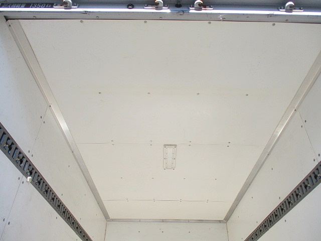 日産アトラスパネルバン小型（2t・3t）[写真13]