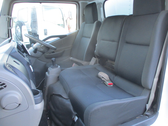 日産アトラスパネルバン小型（2t・3t）[写真23]