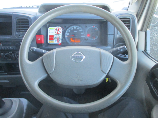 日産アトラスパネルバン小型（2t・3t）[写真31]