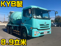 UDトラックスクオンミキサー車（コンクリートミキサー）大型（10t）[写真01]
