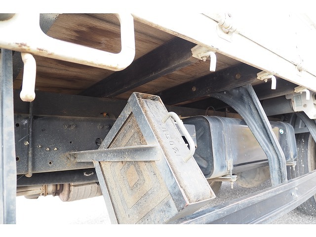 三菱ふそうファイターセルフクレーン4段中型（4t）[写真12]