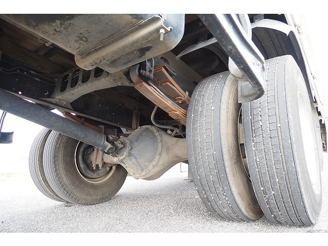 三菱ふそうファイターセルフクレーン4段中型（4t）[写真14]