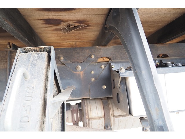 三菱ふそうファイターセルフクレーン4段中型（4t）[写真18]