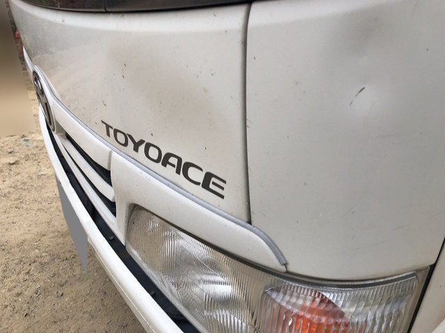 トヨタトヨエース平ボディ小型（2t・3t）[写真10]