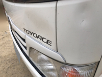 トヨタトヨエース平ボディ小型（2t・3t）[写真10]