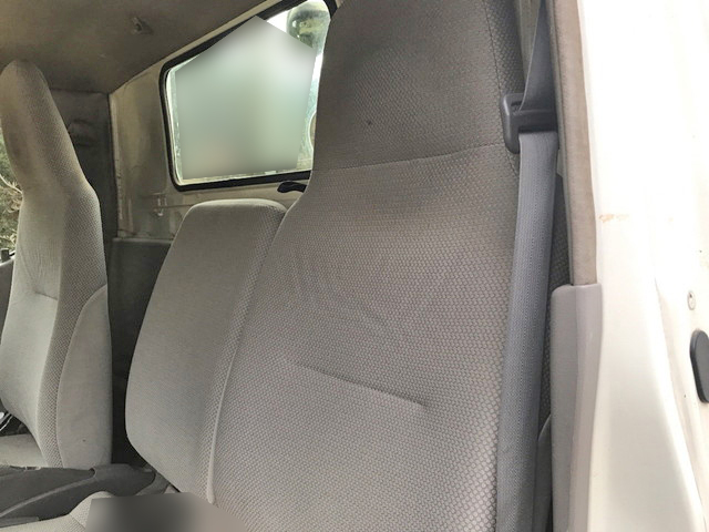 トヨタトヨエース平ボディ小型（2t・3t）[写真19]