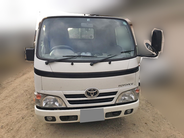 トヨタトヨエース平ボディ小型（2t・3t）[写真04]