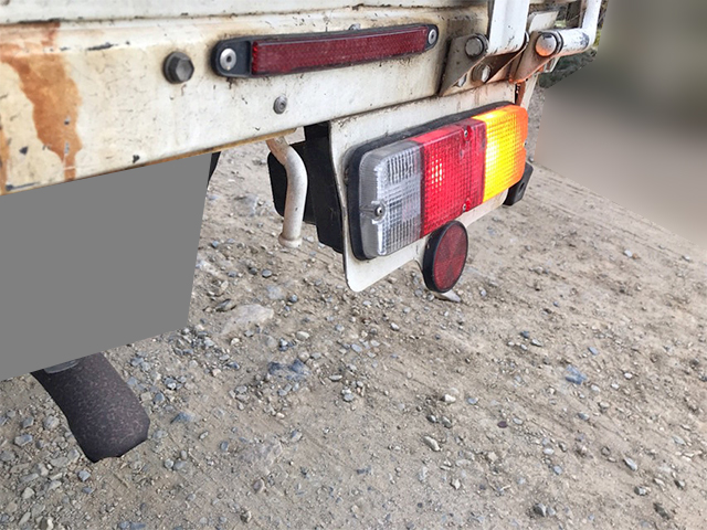 トヨタトヨエース平ボディ小型（2t・3t）[写真09]