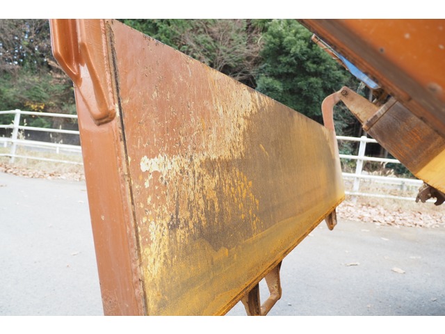 日野プロフィアダンプ大型（10t）[写真08]