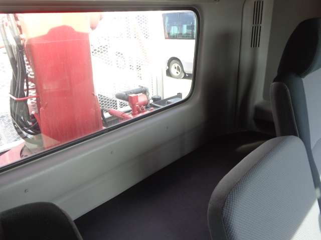 日野レンジャーユニック4段中型（4t）[写真16]