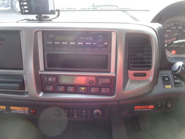 日野レンジャーユニック4段中型（4t）[写真17]