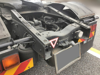 UDトラックスクオントレーラーヘッド（トラクターヘッド）大型（10t）[写真13]